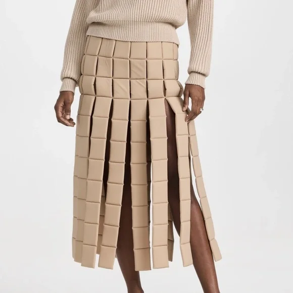 A.W.A.K.E. MODE High Waisted Multi Slits Quilted Midi-Skirt Beige 38 (4) NWT - Picture 1 of 12